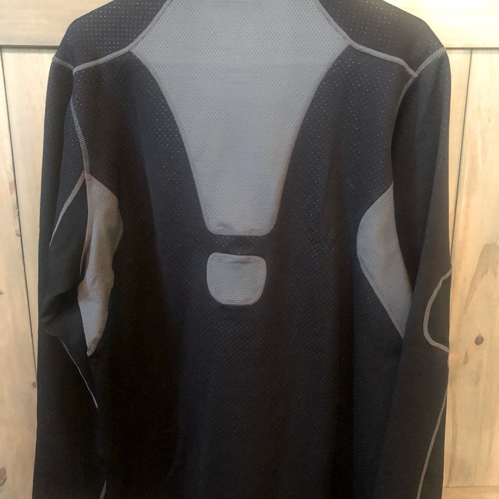 Pullover - Picture 2 of 3